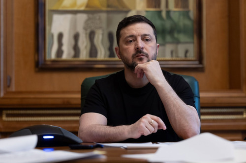 Зеленский: Орчин үеийн дайныг дронгүйгээр төсөөлөх боломжгүй болсон